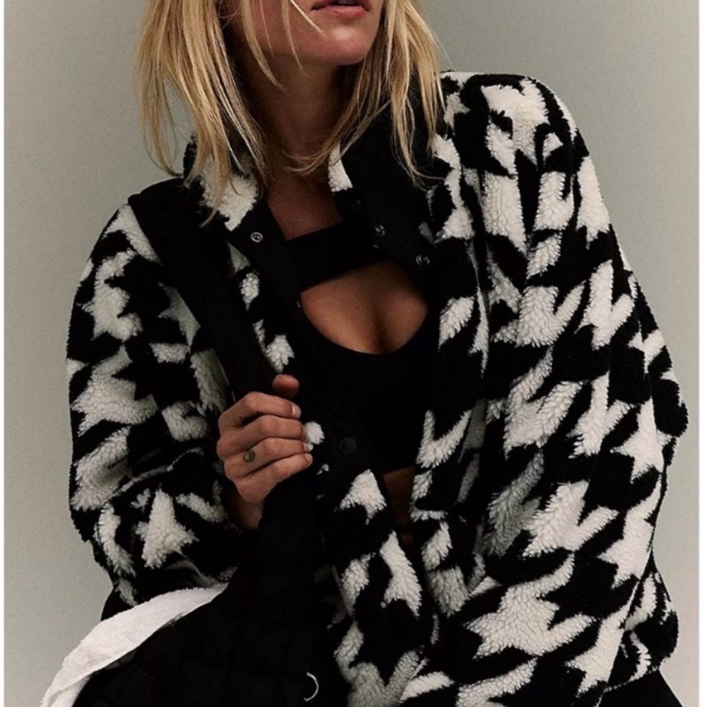 Free People New Hit The Slopes Fleece Pullover Black White Houndstooth